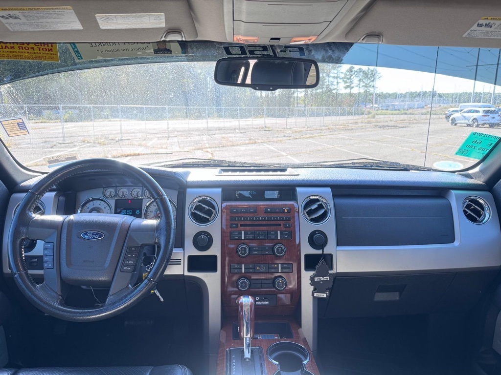 2010 Ford F-150 Lariat photo 21