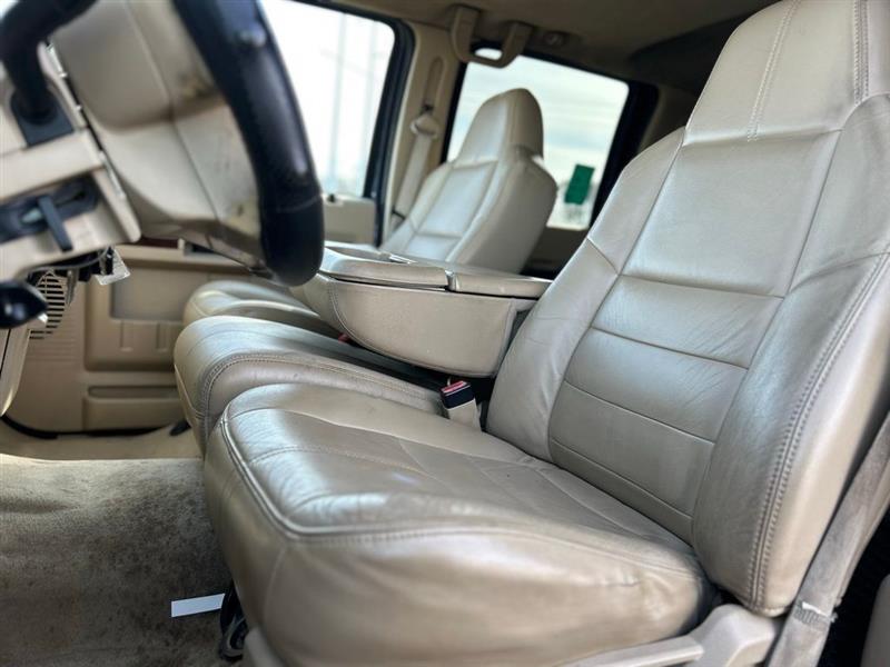 2010 FORD SUPER DUTY F-350 SRW LARIAT