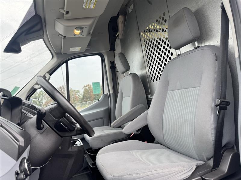 2017 Ford Transit photo 11