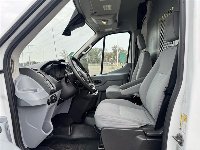 2017 Ford Transit photo 13