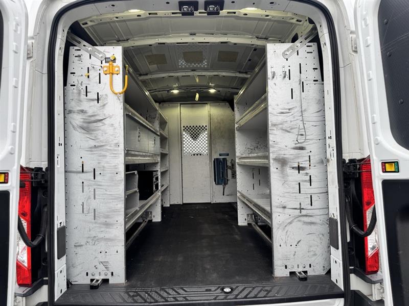 2017 Ford Transit photo 16