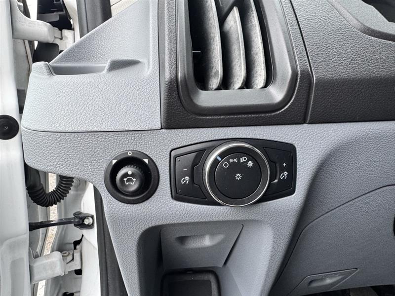 2017 Ford Transit photo 19