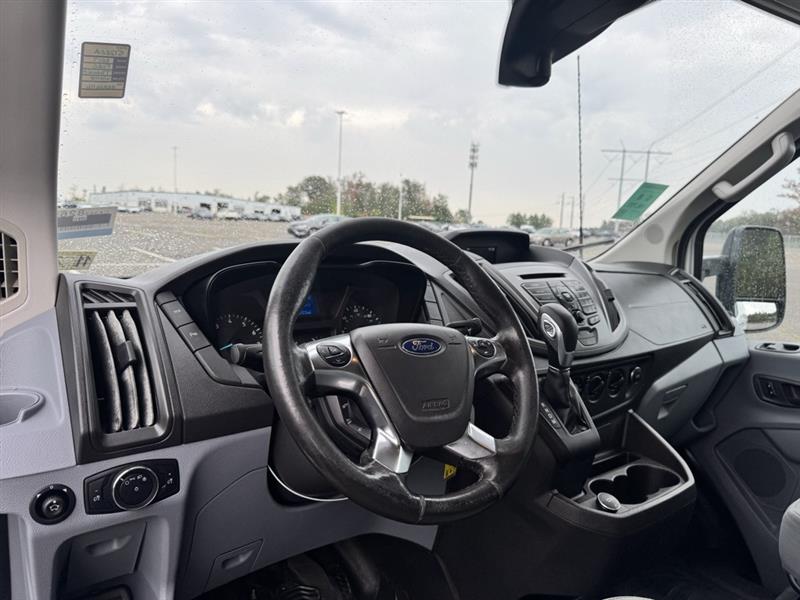 2017 Ford Transit photo 8