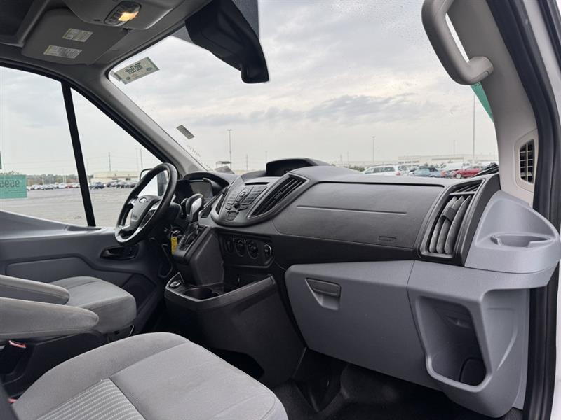2017 Ford Transit photo 9