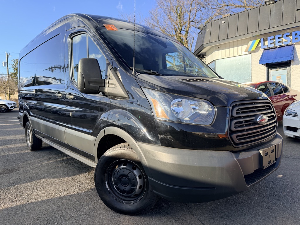 2018 Ford Transit Base's photo