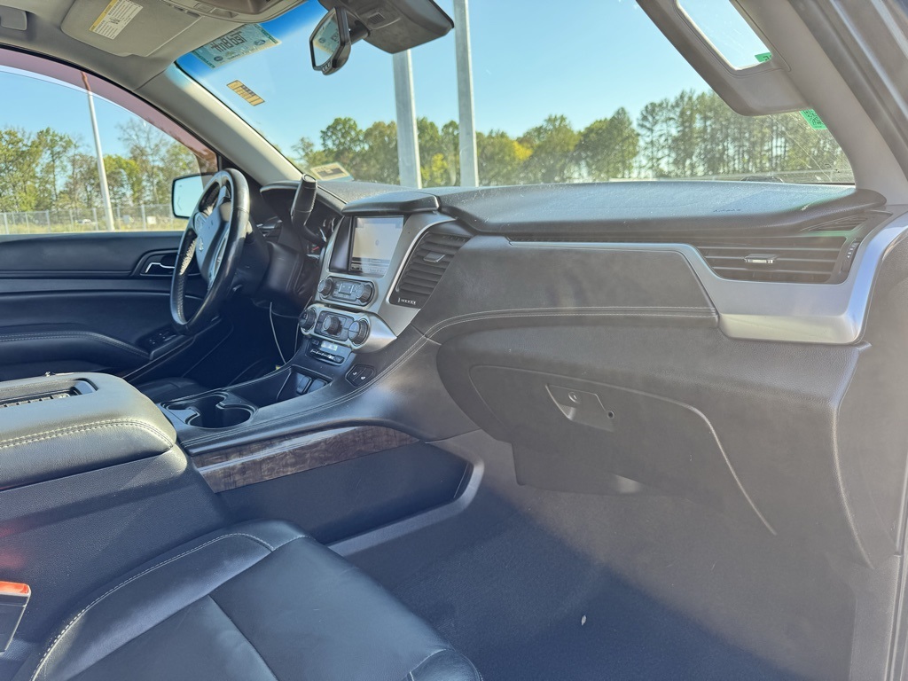 2016 Chevrolet Suburban LT photo 10