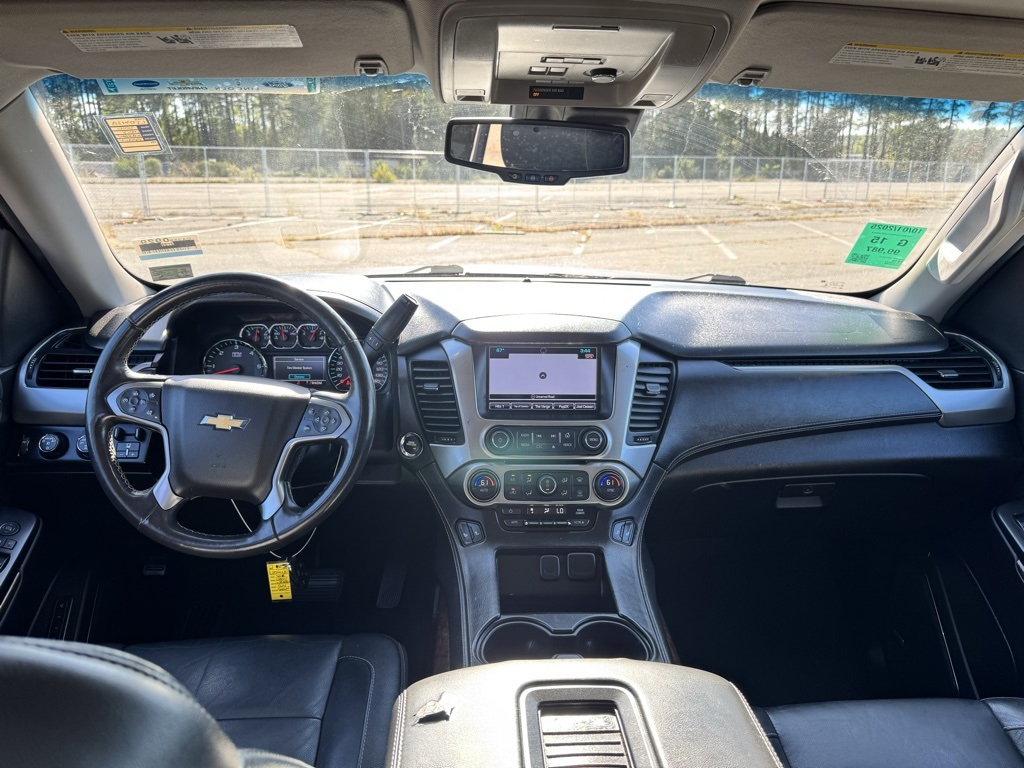 2016 Chevrolet Suburban LT photo 19