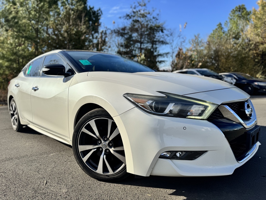 2016 Nissan Maxima SL's photo