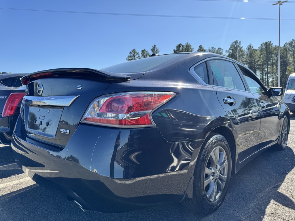 2015 Nissan Altima 2.5 S photo 4