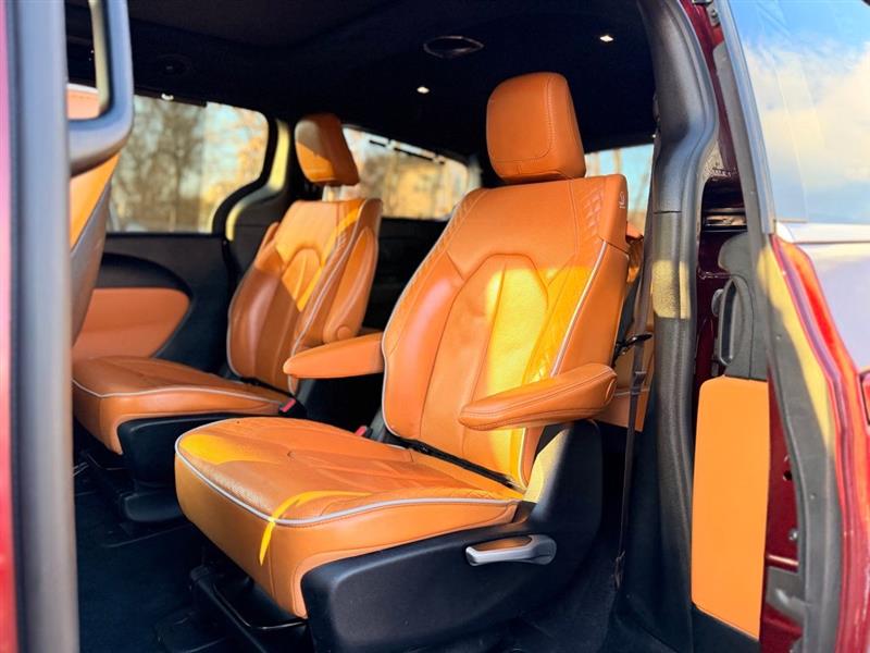 2022 CHRYSLER PACIFICA HYBRID PINNACLE