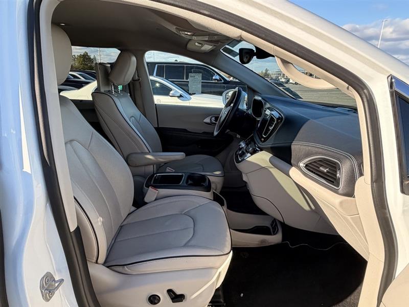 2018 CHRYSLER PACIFICA HYBRID LIMITED