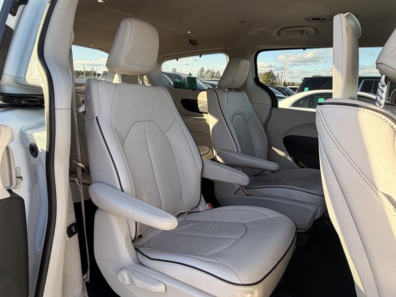 2018 CHRYSLER PACIFICA HYBRID LIMITED