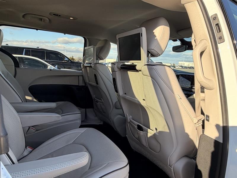 2018 CHRYSLER PACIFICA HYBRID LIMITED