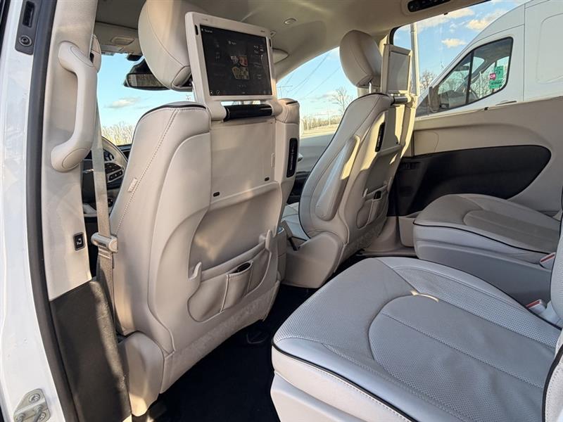 2018 CHRYSLER PACIFICA HYBRID LIMITED