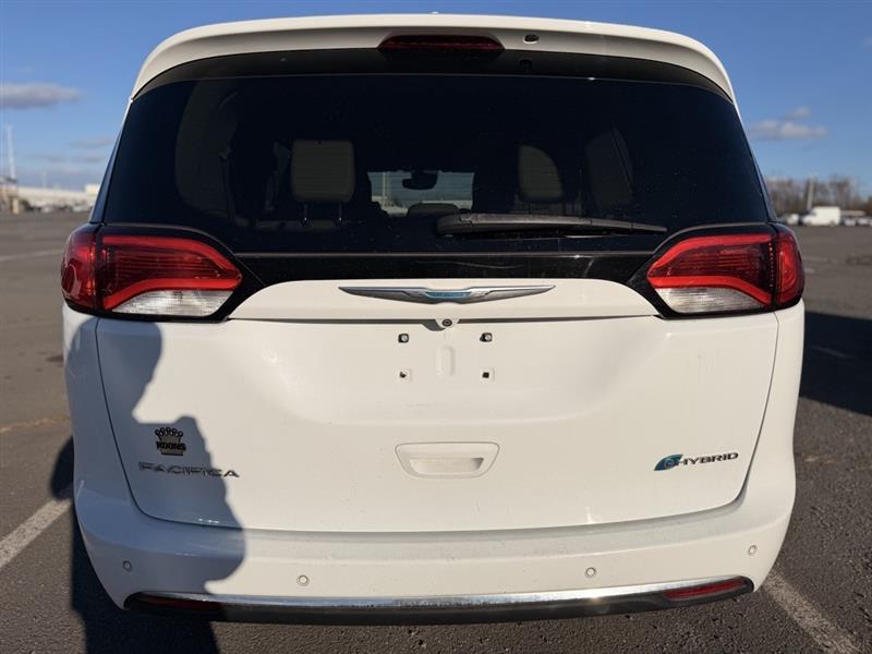 2018 CHRYSLER PACIFICA HYBRID LIMITED