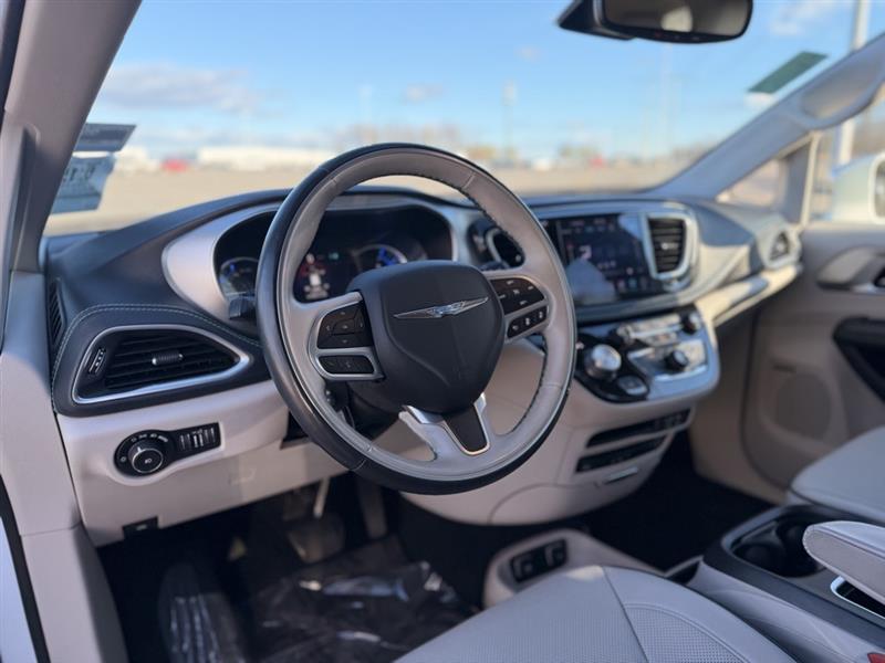 2018 CHRYSLER PACIFICA HYBRID LIMITED