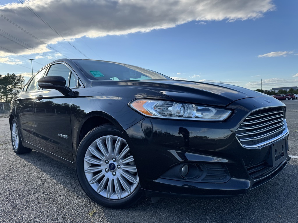 2015 Ford Fusion Hybrid SE's photo