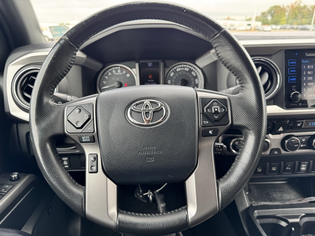 2016 Toyota Tacoma Limited photo 10