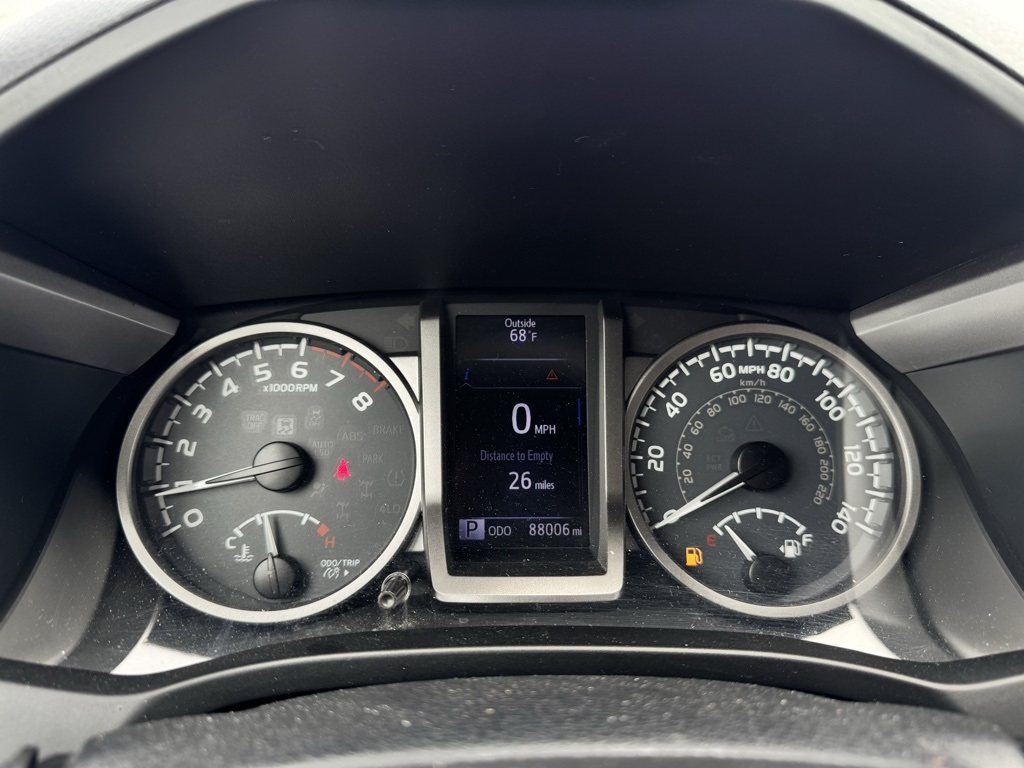 2016 Toyota Tacoma Limited photo 12