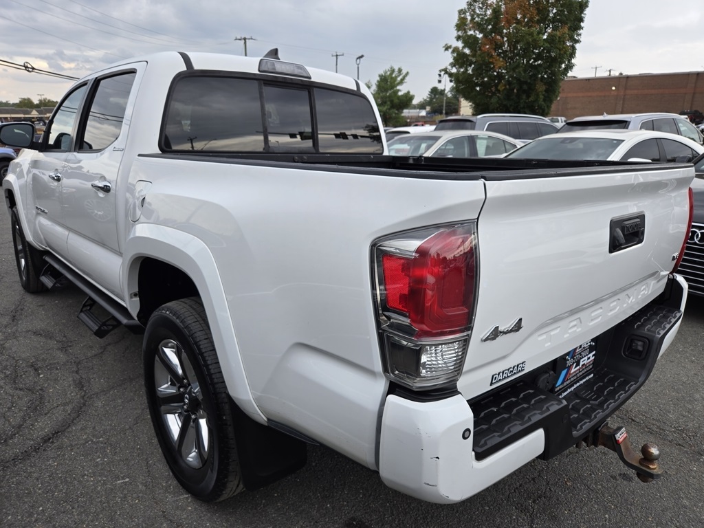 2016 Toyota Tacoma Limited photo 4