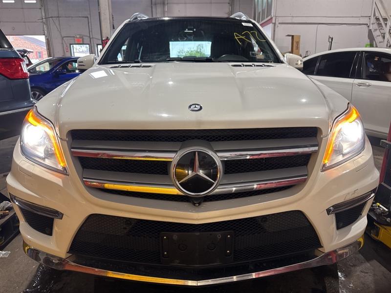 2015 MERCEDES-BENZ GL550 AMG PKG