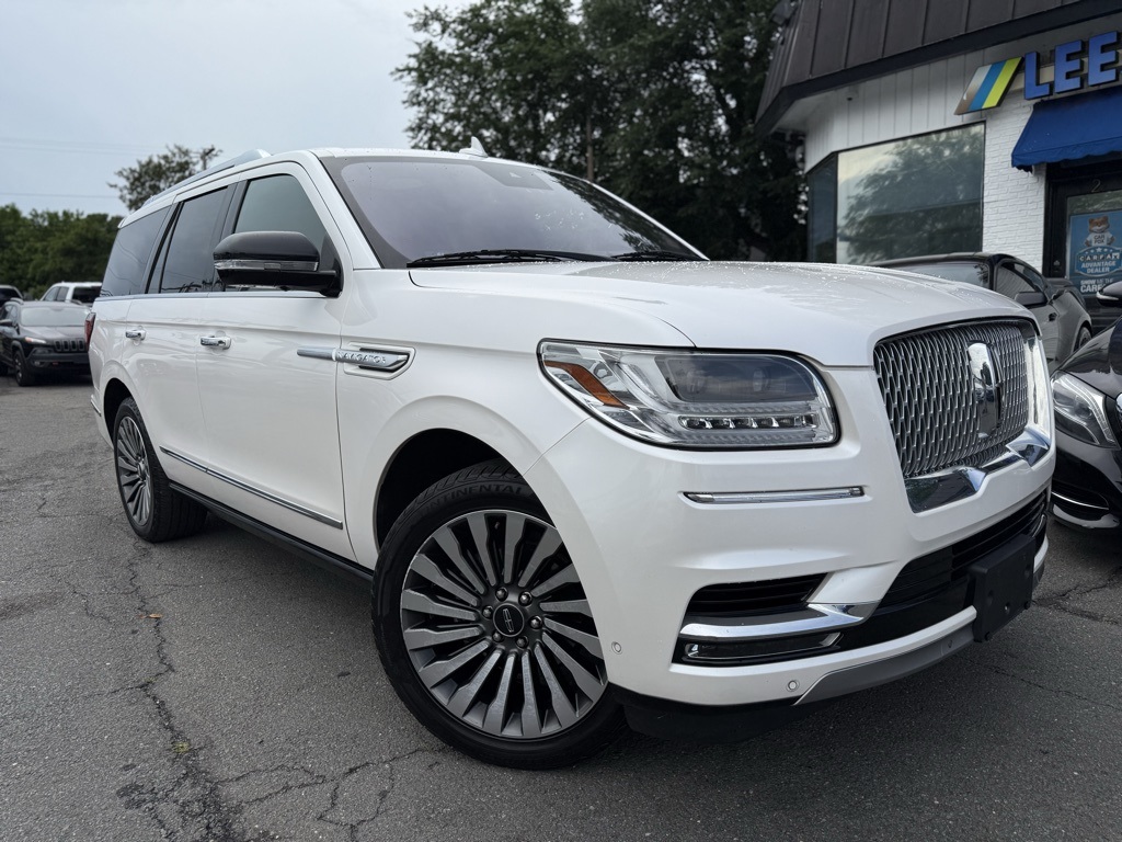 2019 Lincoln Navigator Reserve's photo