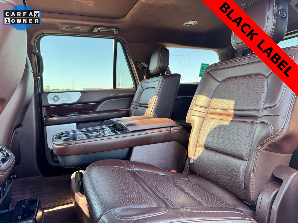 2020 Lincoln Navigator Black Label photo 16
