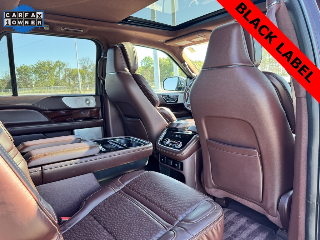 2020 Lincoln Navigator Black Label photo 17