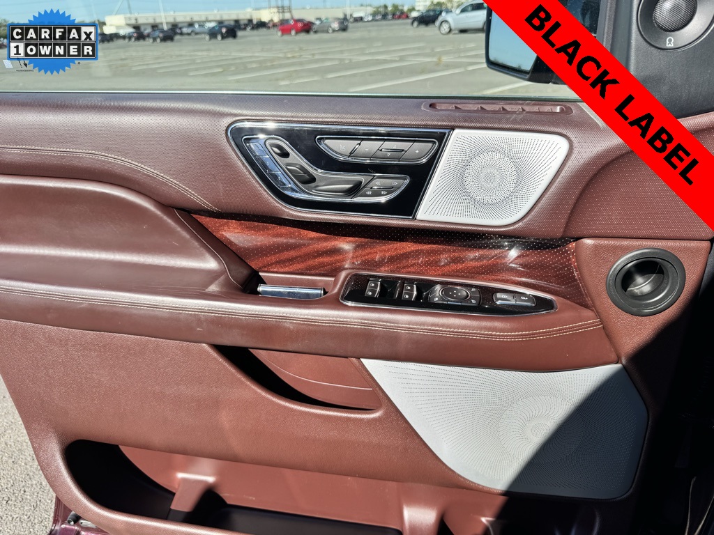 2020 Lincoln Navigator Black Label photo 21