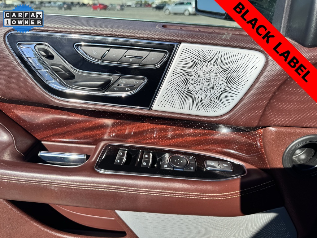 2020 Lincoln Navigator Black Label photo 22