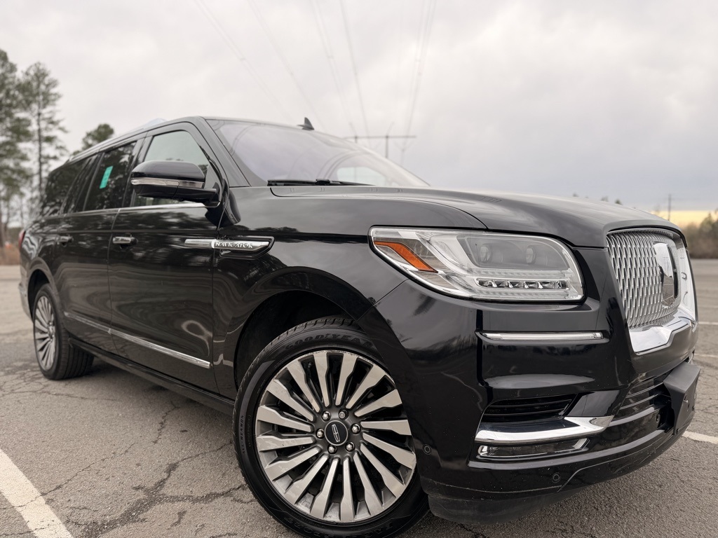 2019 Lincoln Navigator Reserve's photo