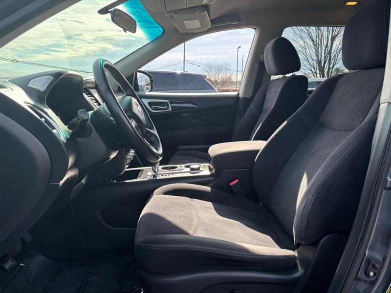 2013 NISSAN PATHFINDER SV