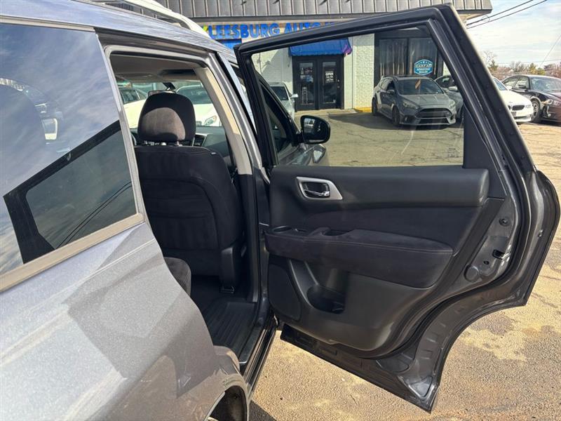 2013 NISSAN PATHFINDER SV