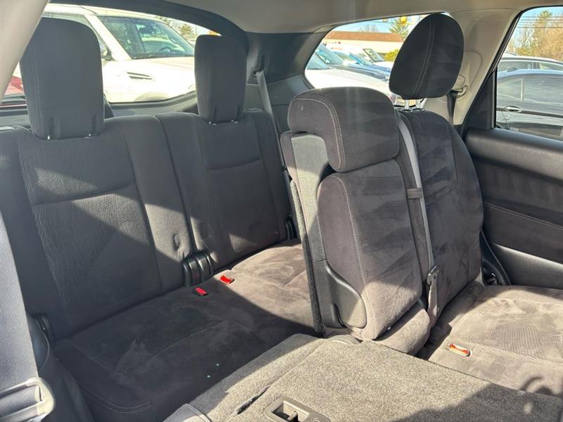 2013 NISSAN PATHFINDER SV