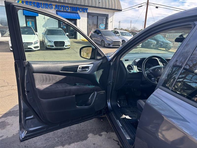 2013 NISSAN PATHFINDER SV