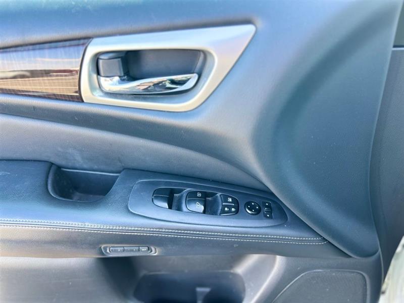 2015 NISSAN PATHFINDER SL