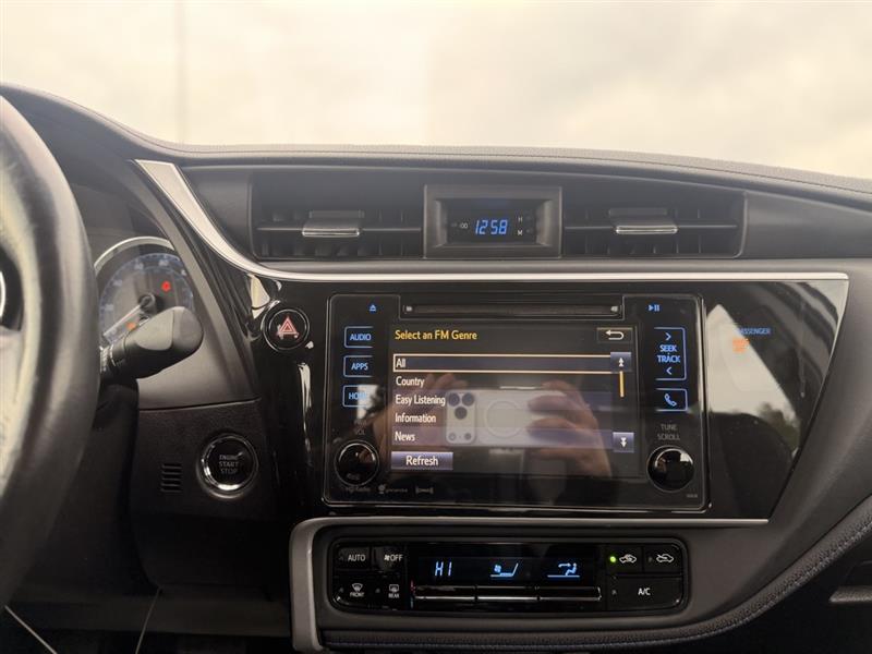 2018 TOYOTA COROLLA SE