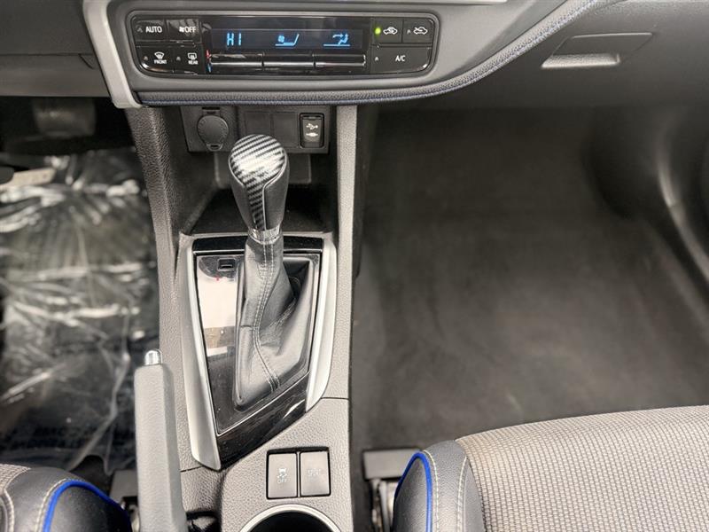 2018 TOYOTA COROLLA SE