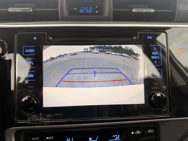 2018 TOYOTA COROLLA SE