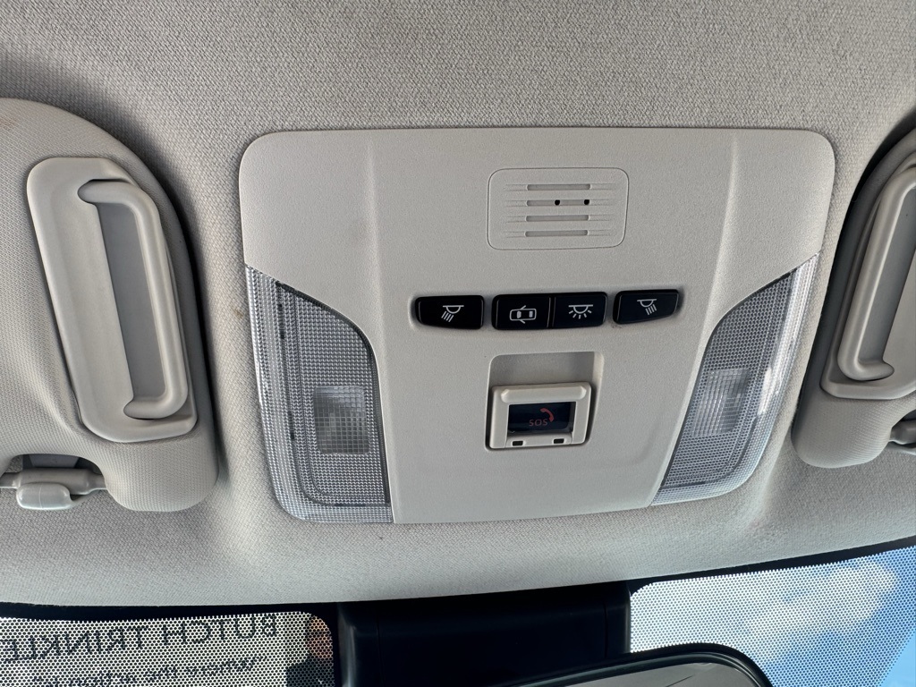 2021 Toyota Corolla LE photo 22
