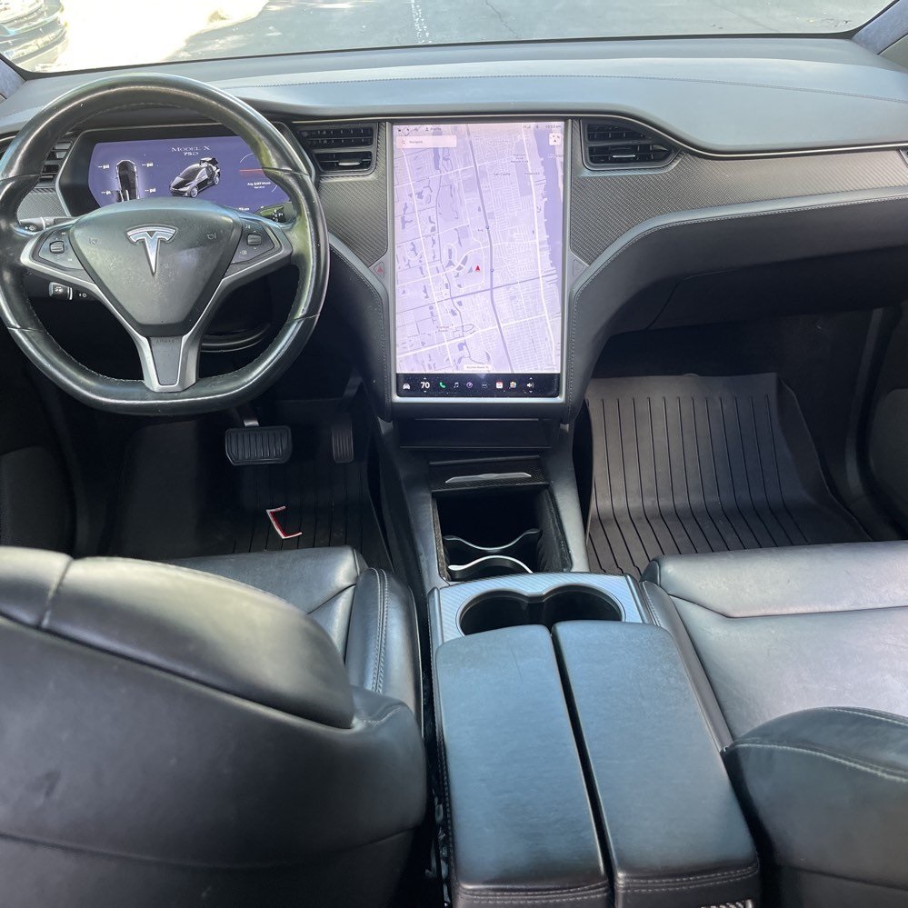 2018 Tesla Model X 75D photo 12