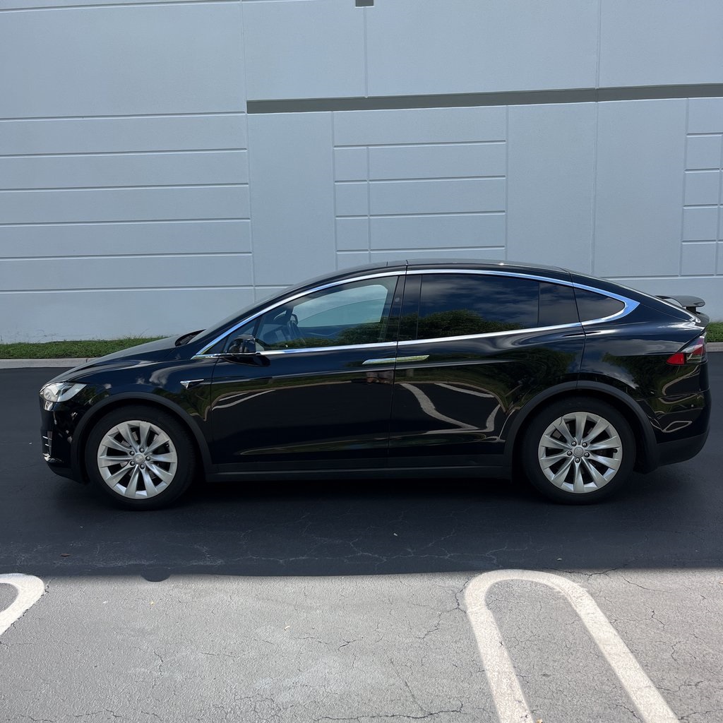 2018 Tesla Model X 75D photo 5