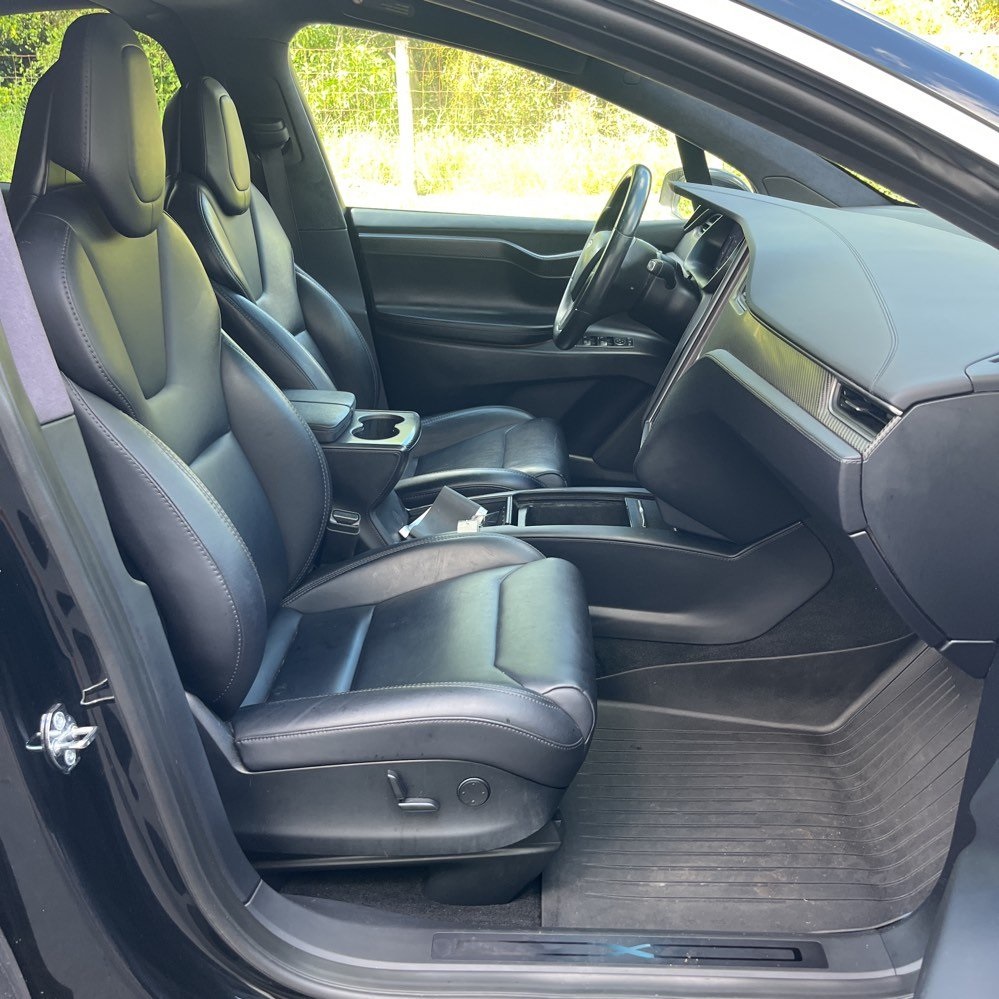 2018 Tesla Model X 75D photo 9