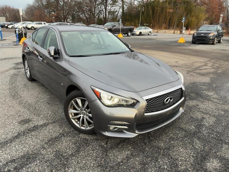 2015 INFINITI Q50 