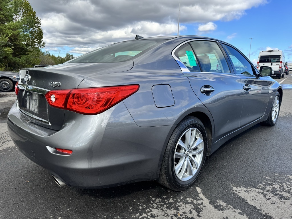 2016 Infiniti Q50 3.0t Premium photo 4