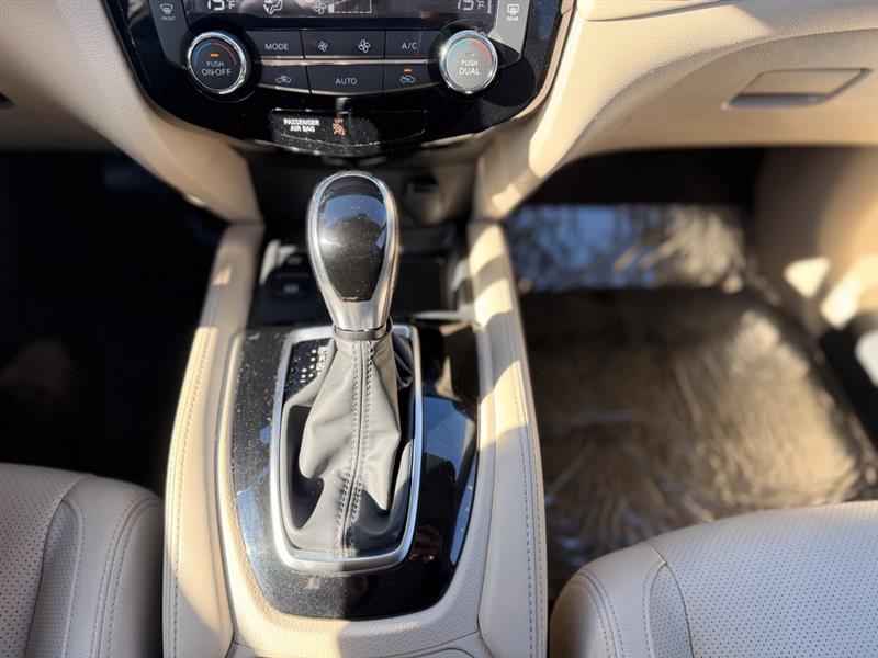 2018 NISSAN ROGUE SL