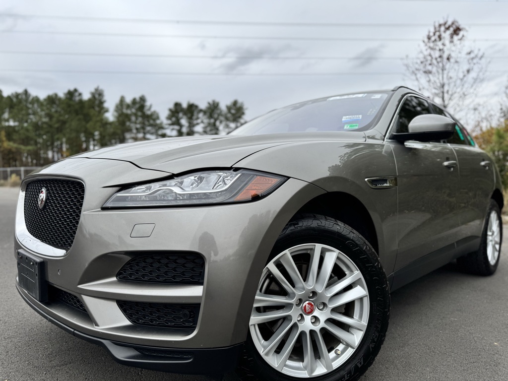 2018 Jaguar F-PACE Prestige's photo