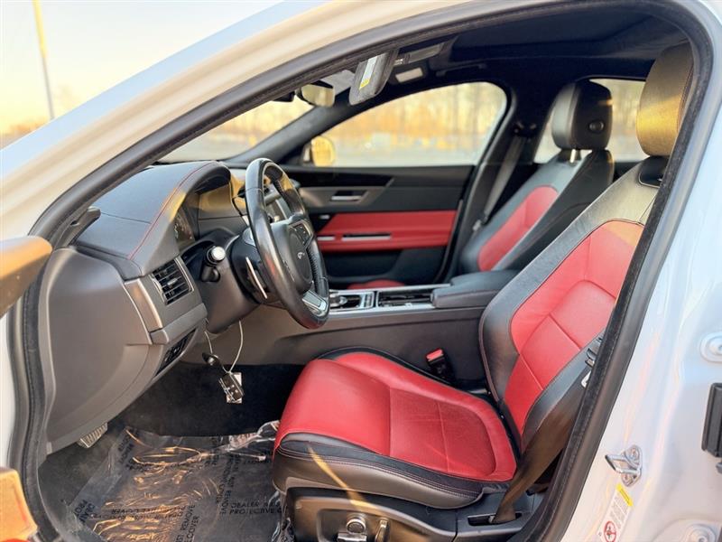 2020 JAGUAR XF 30t Checkered Flag Limited Edition