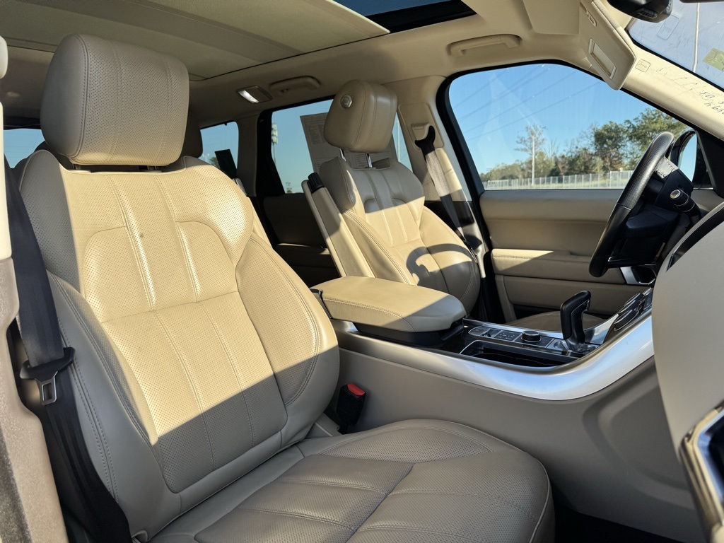 2017 Land Rover Range Rover Sport SuperCharged HSE photo 11