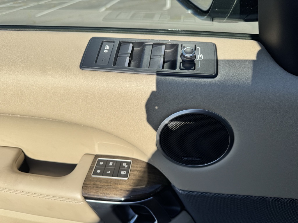 2017 Land Rover Range Rover Sport SuperCharged HSE photo 19